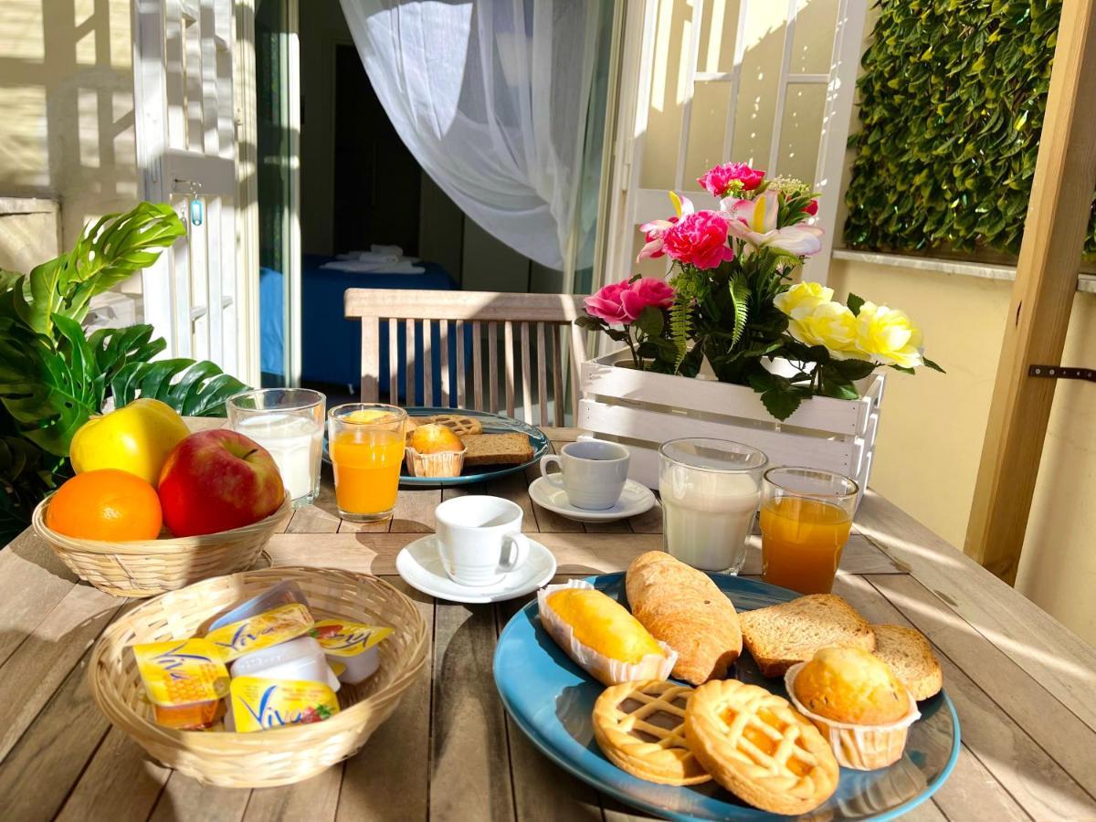 Terrazza Garibaldi Acomodação com café da manhã Nápoles Exterior foto